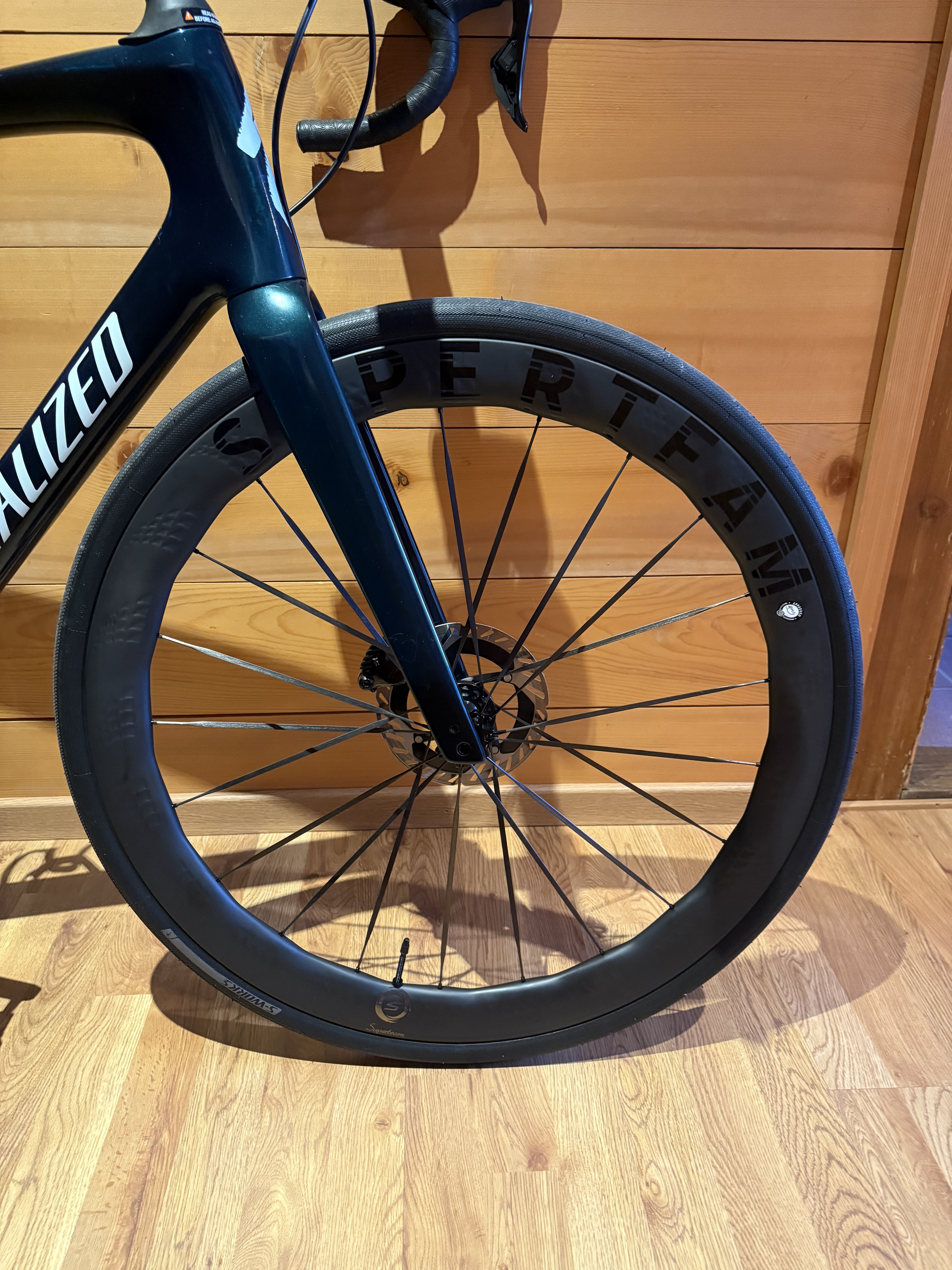 Vélo de route en bon état à vendre - Miniature 2