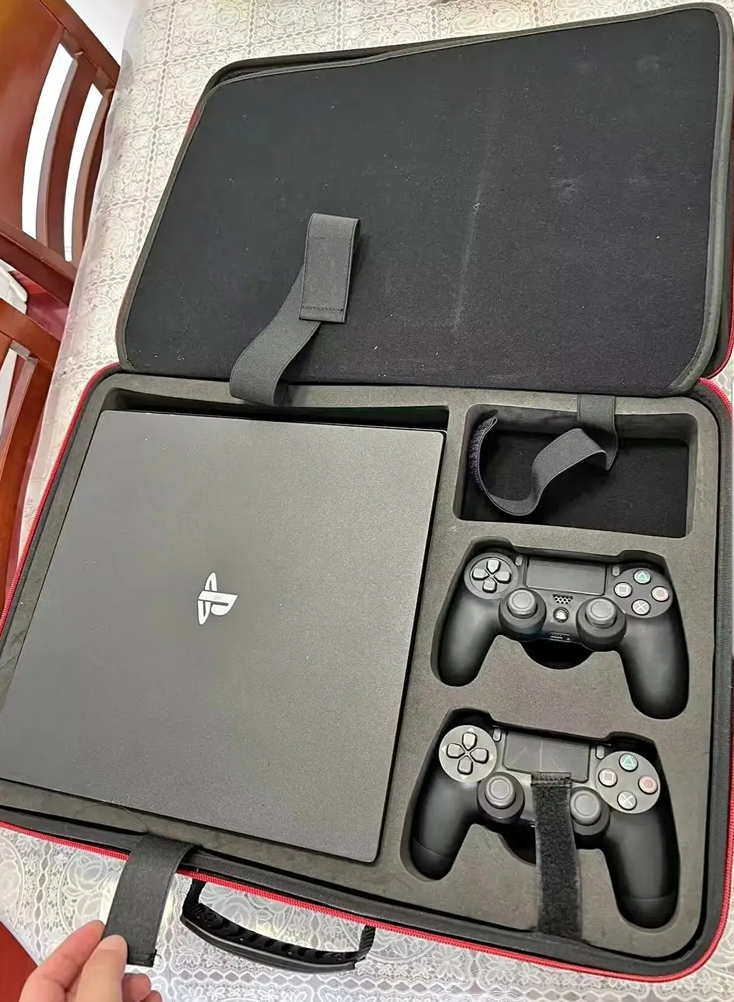 C'est la fête prend ce PS4 emballé le pour un cadeau de Noël a ton
enfant