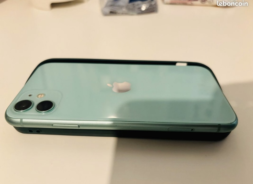 iPhone 11 bleu bon état 🩵 - Miniature 5