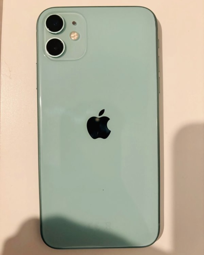 iPhone 11 bleu bon état 🩵