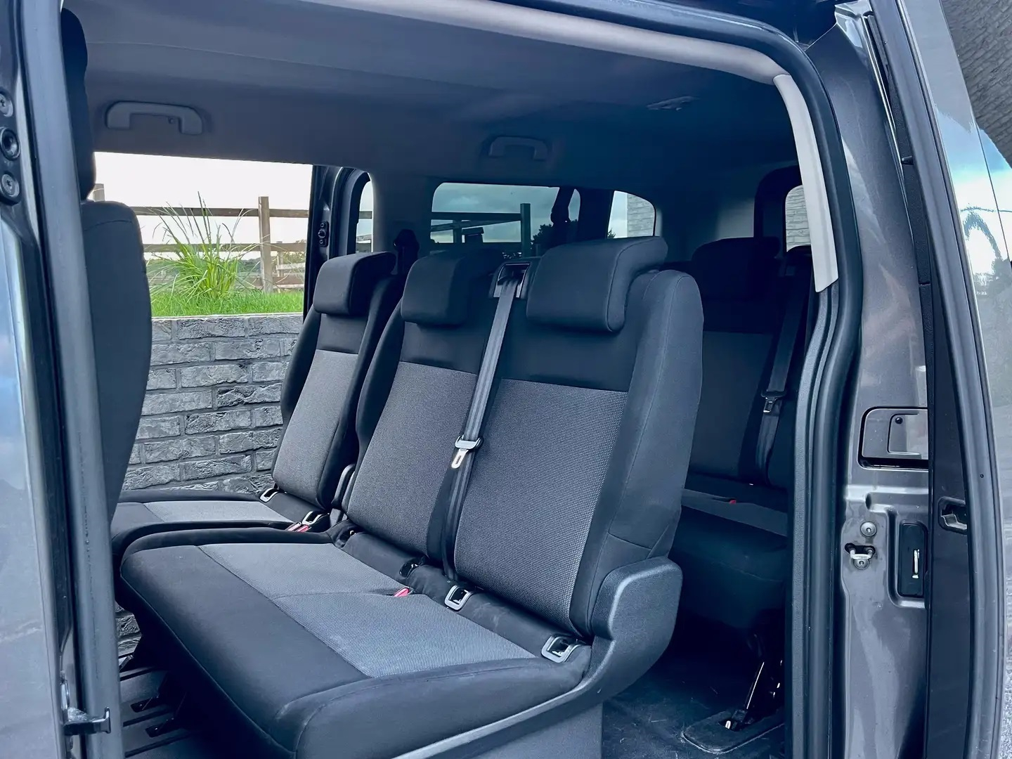 Peugeot Traveller LONG 9 PLACES BOITE AUTO