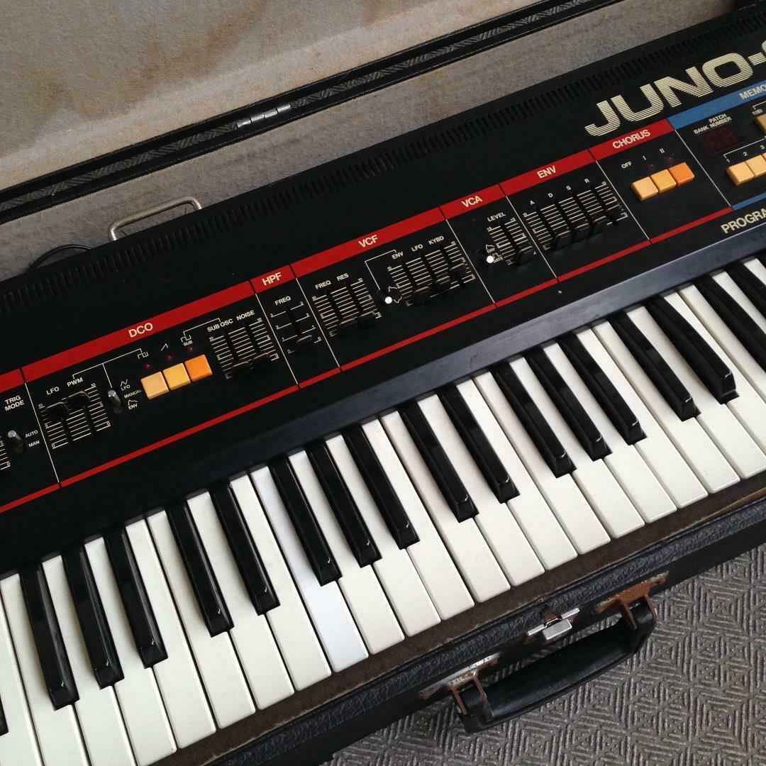 Juno-60 synthétiseur