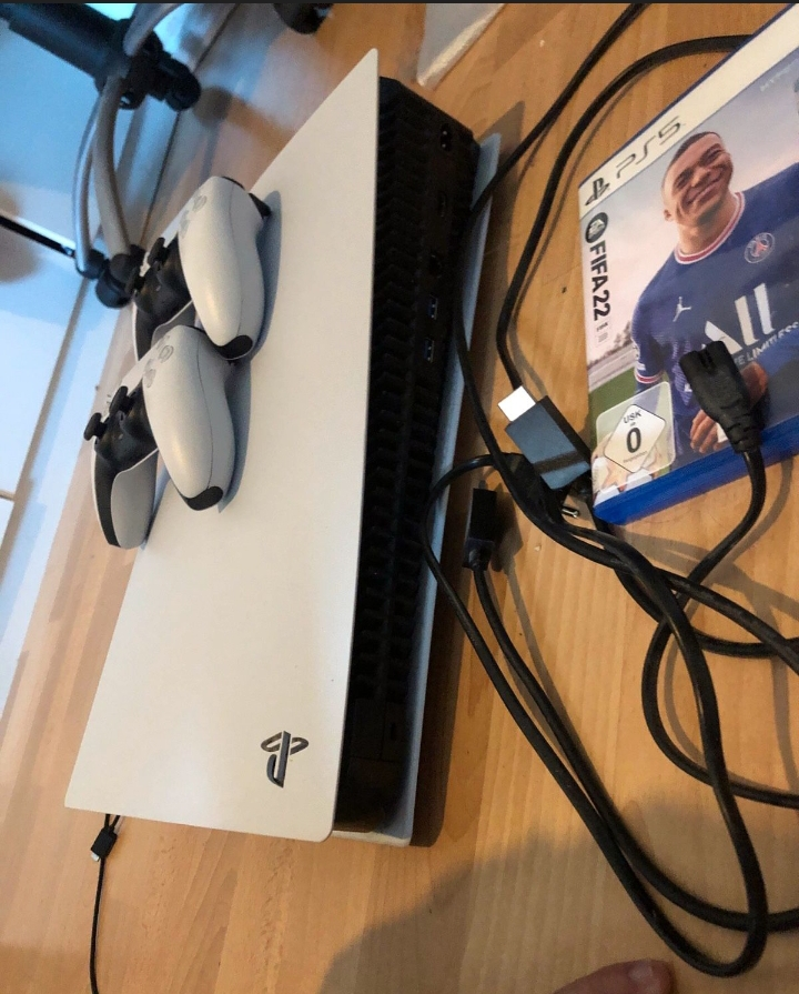 PlayStation disc 5 - Miniature 3