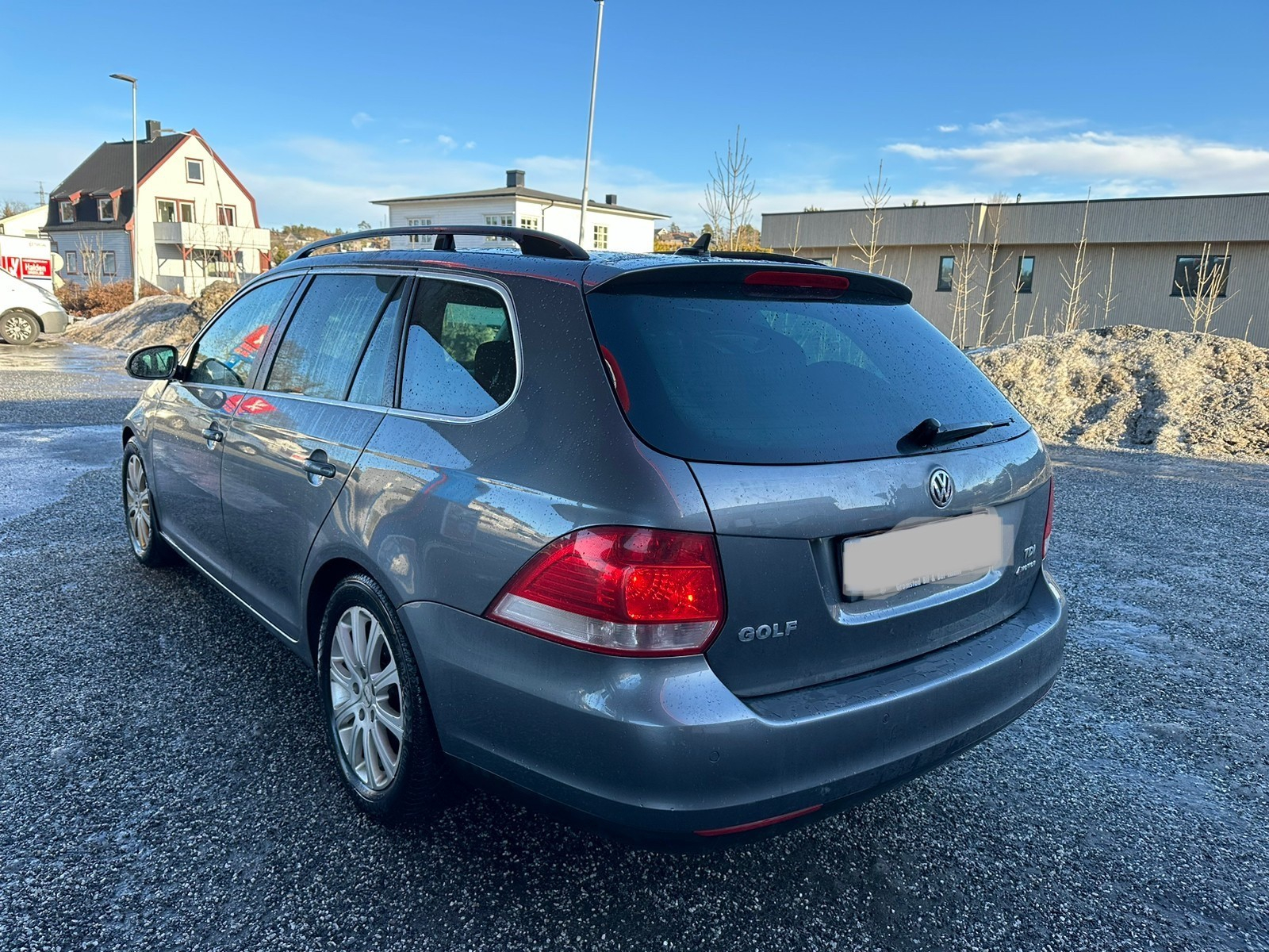 Je vends une superbe golf 4x4 avec toit panoramique