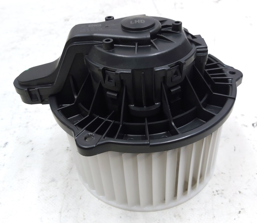 Ventilateur de climatisation (poêle) CBM-M 12V CCW F00S 3B2 574 Tesla 1051864-00-A 574
