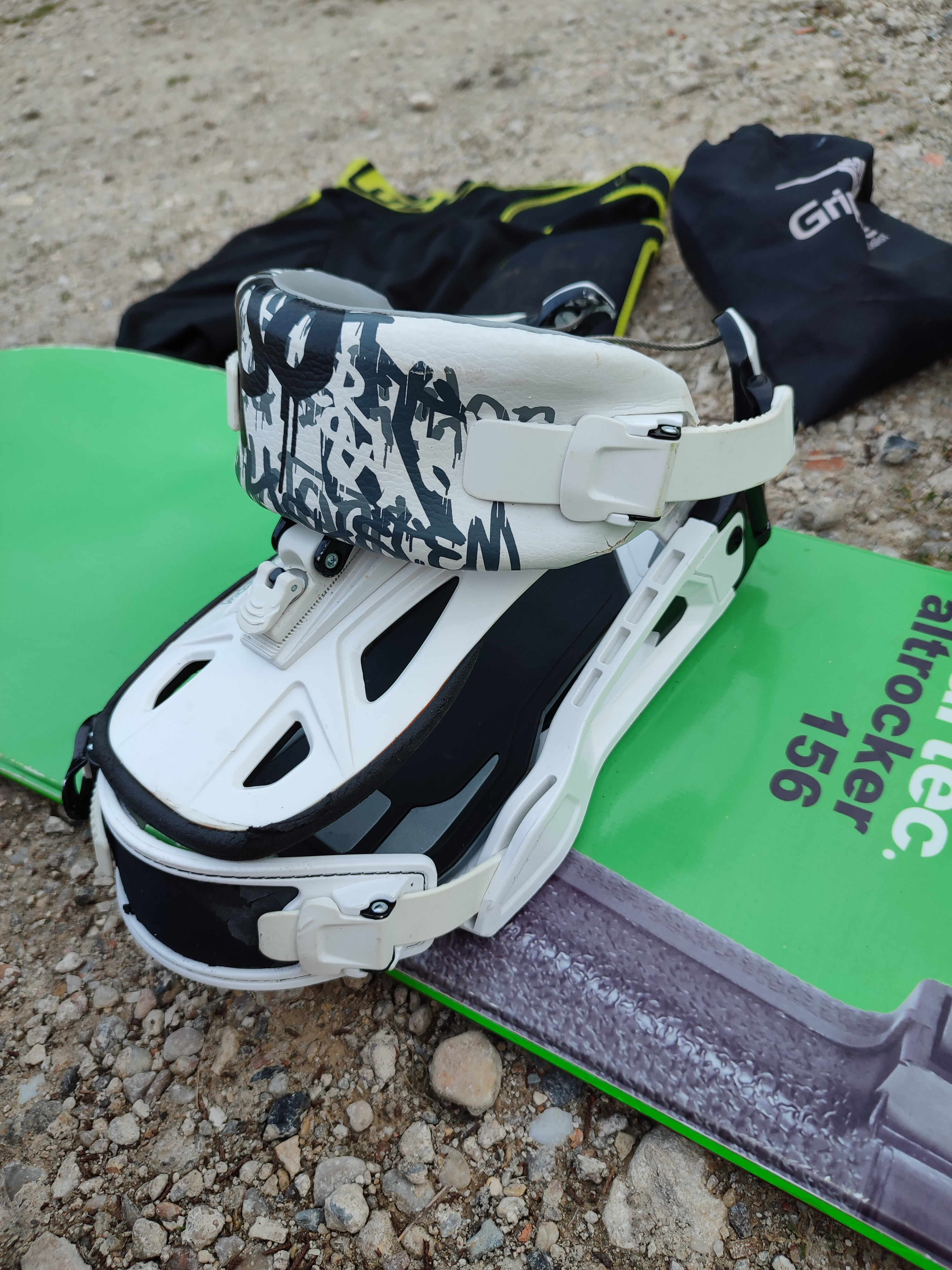 Planche de snowboard et accessoires
