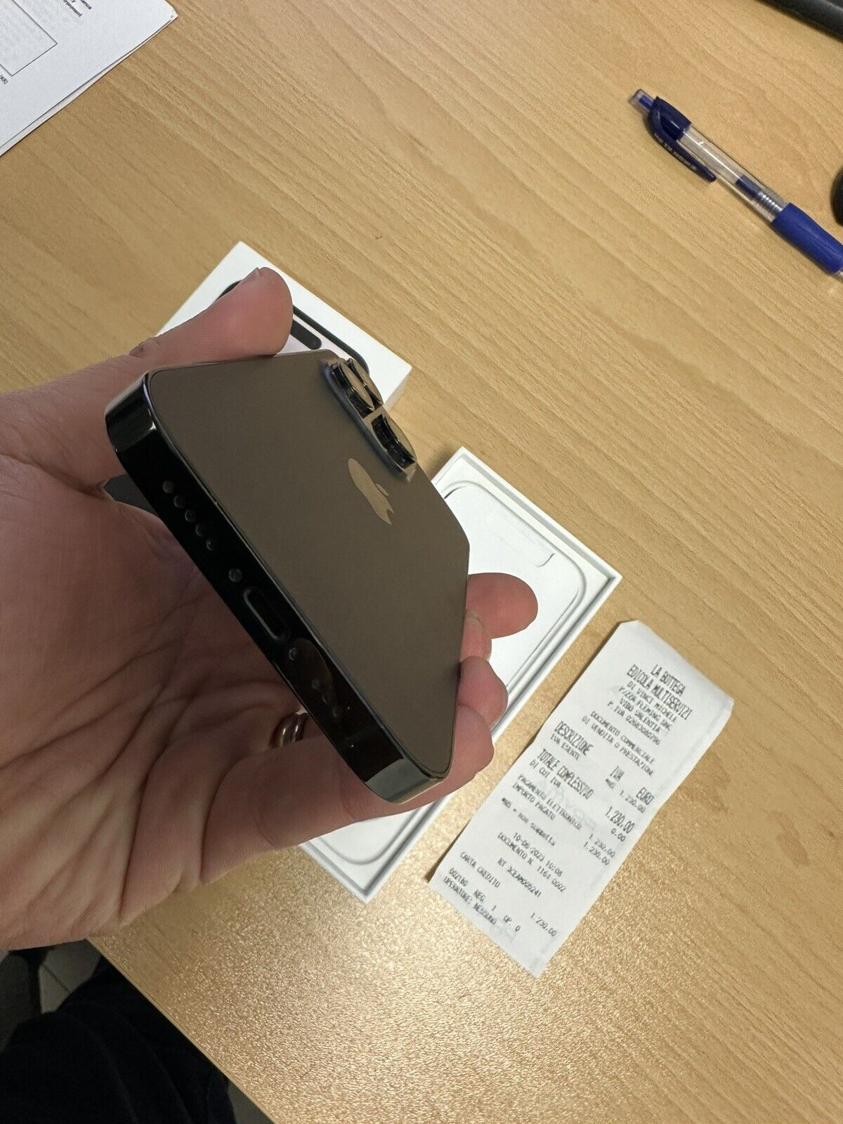 Iphone 14 pro max 256gb il fonctionne très bien