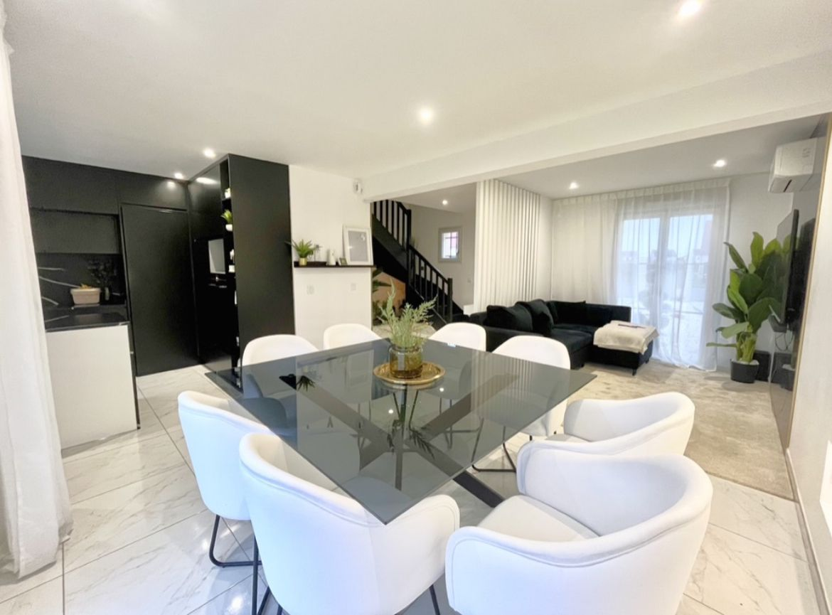 MAISON MODERNE DE 2022