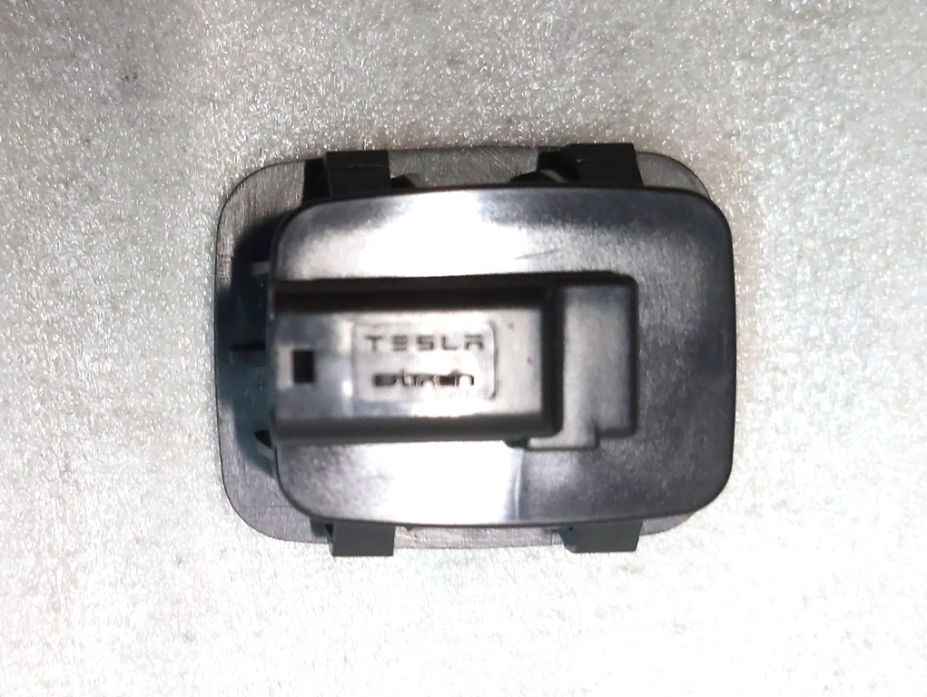 Bouton de déverrouillage d'urgence du capot Tesla modèle 3, modèle Y  1516185-00-A AE