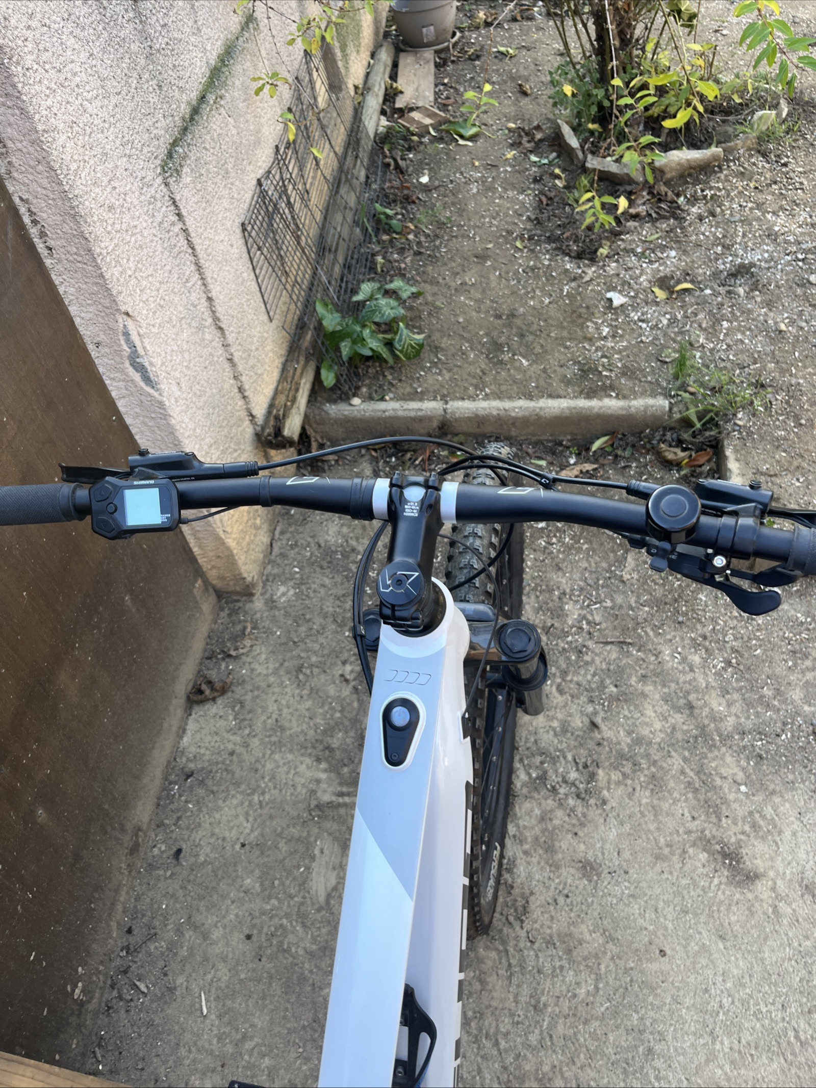 Vélo électrique VTT Sunn 2023 - Performance et efficacité - Miniature 2