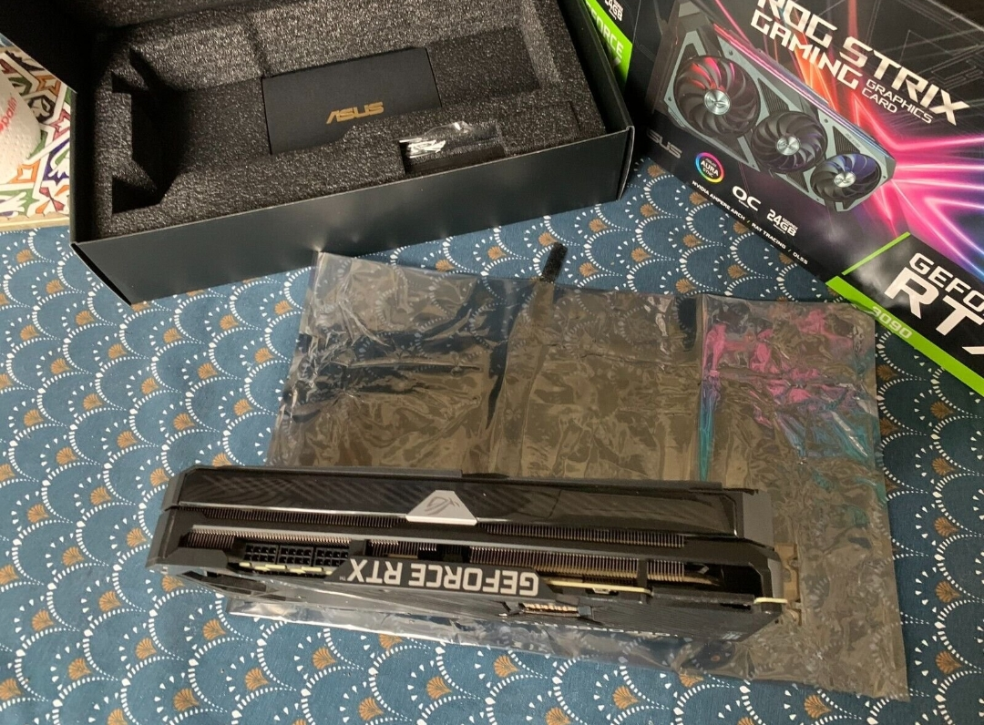 Asus Rog Strix GeForce RTX carte graphique - Miniature 3