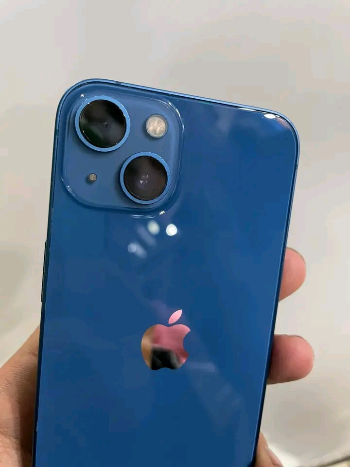 iPhone 13
