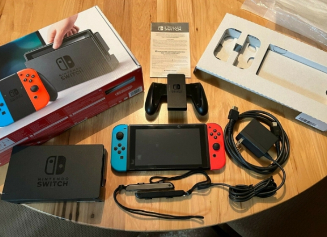 Nintendo Switch état tout neuf