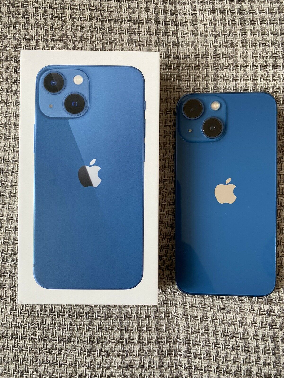 iPhone 13 mini bleue - Miniature 2
