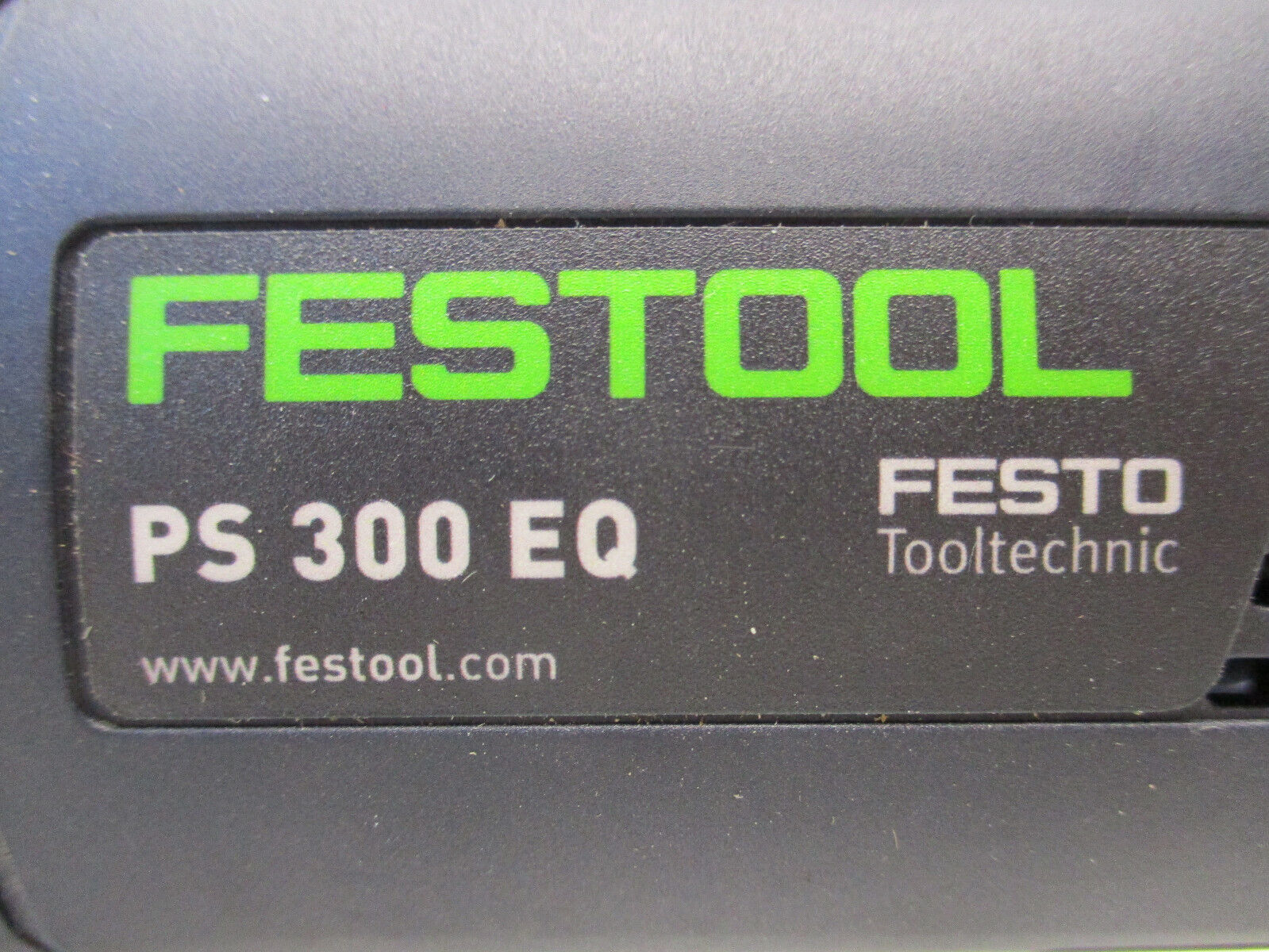 Scie sauteuse Festool PS 300 EQ + accessoires dans le boîtier
système (LS-1800)