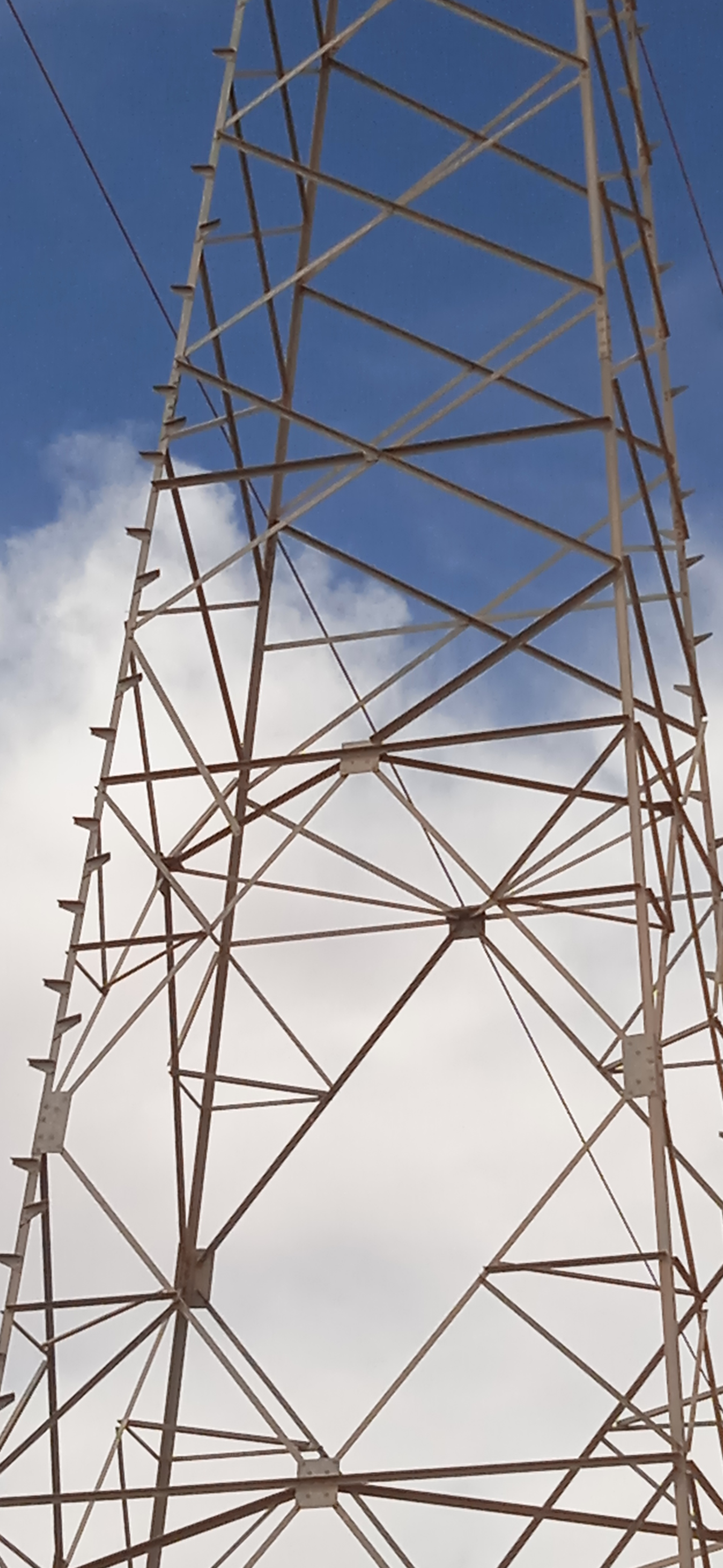 Électricien , monteur de ligne HTB