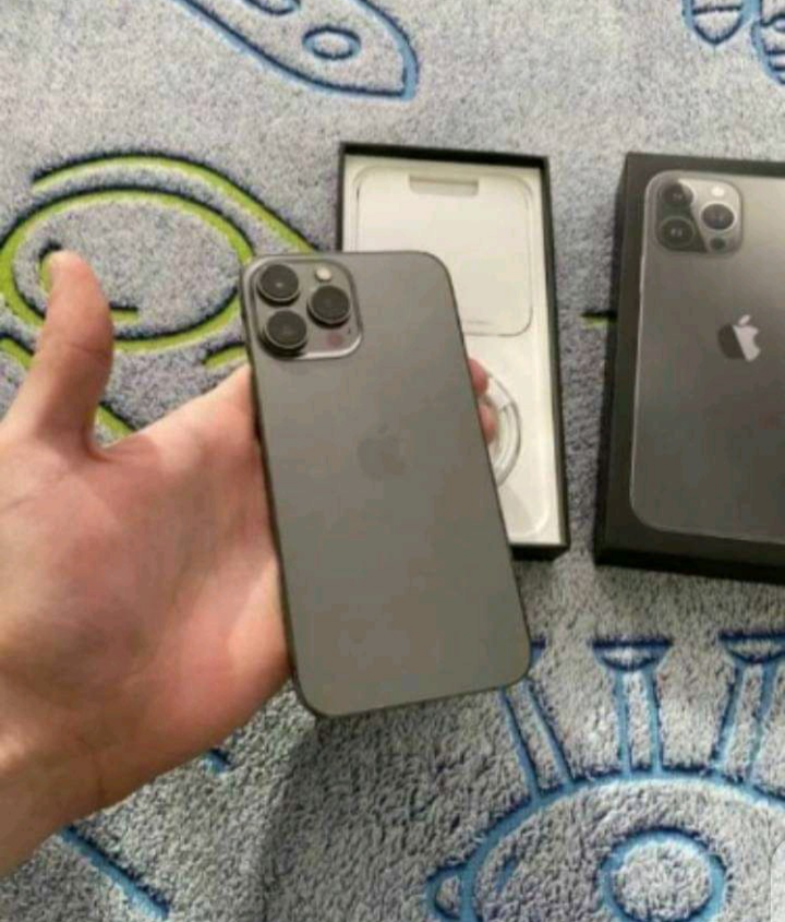 A vendre iphone 13 pro max