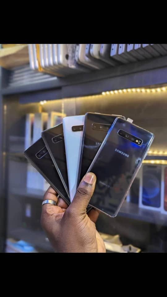 Bonjour Samsung Galaxy S10 disponible