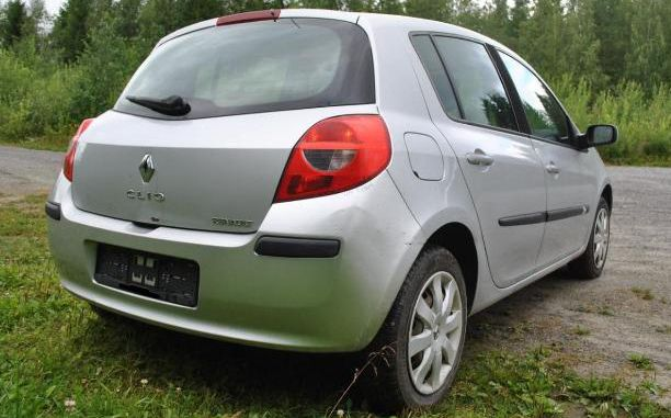 Renault CLIO 1.1-75