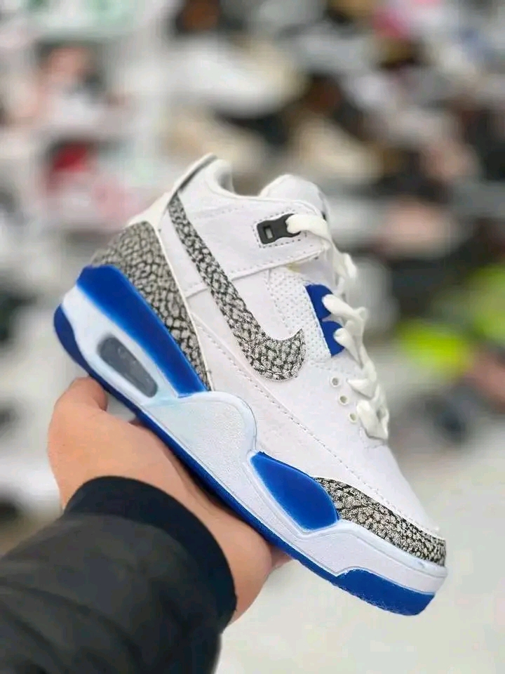 Chaussure tous neuve disponible