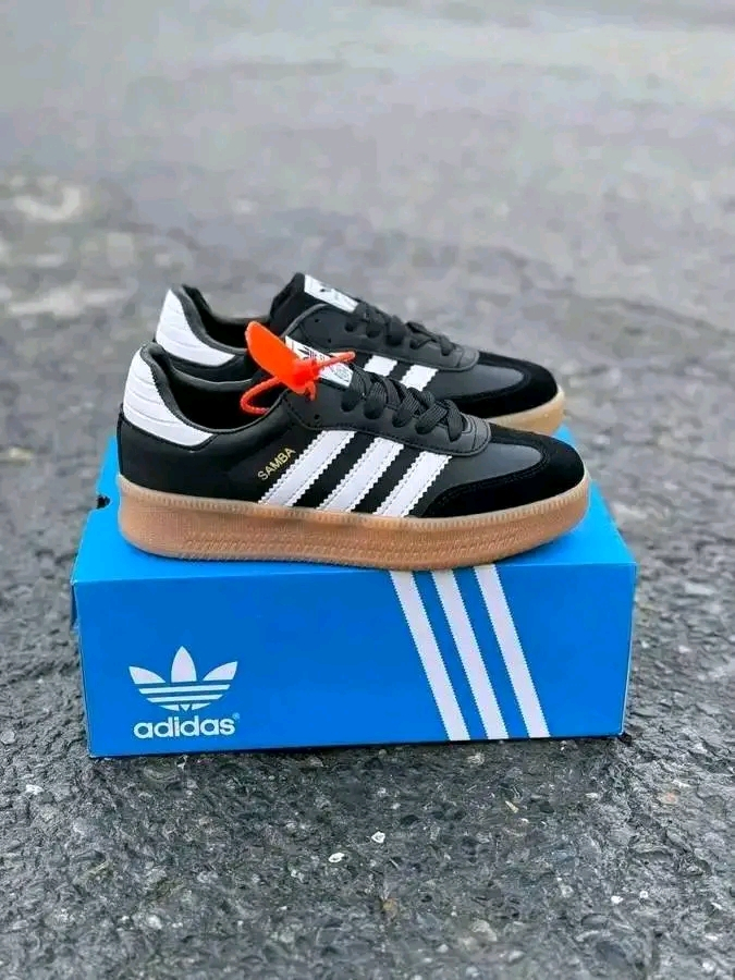 Chaussure tous neuve disponible - Miniature 11