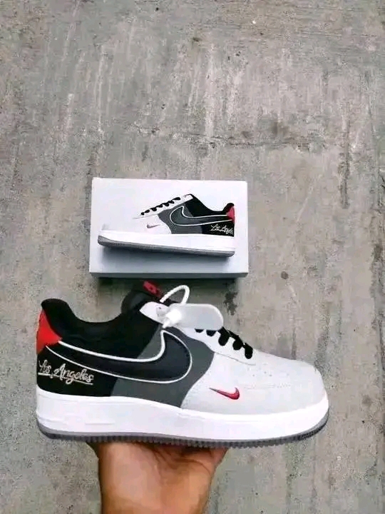 Chaussure tous neuve disponible - Miniature 4
