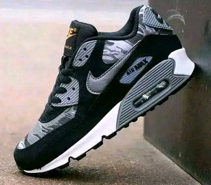 Chaussure tous neuve disponible - Miniature 6