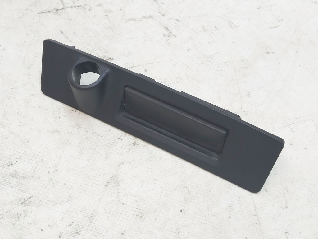 Bouton d'ouverture du couvercle du coffre sans caméra Tesla Model 3,
Model Y 1105486-00-E
