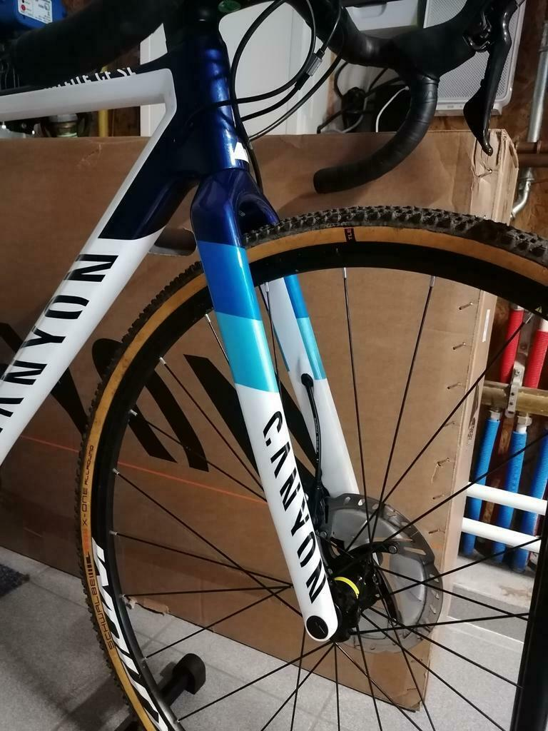 Vélo de course CANYON