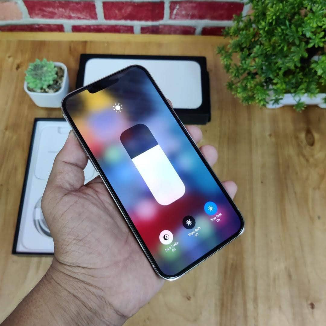 iPhone 13 pro max silver 256gb - Miniature 3