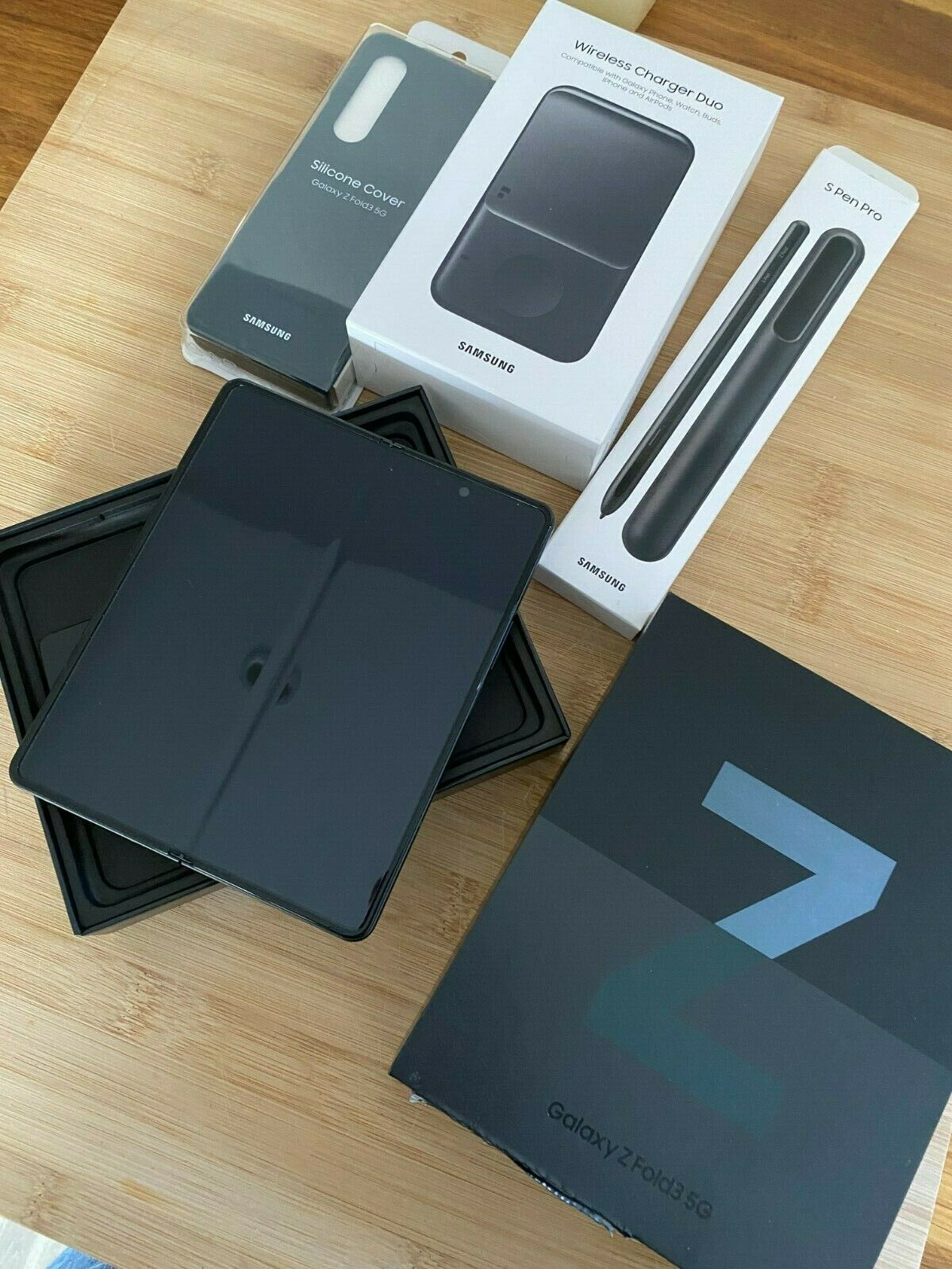 Samsung Galaxy Z Fold3 5G - 256 Go - RAM 12 GB - Miniature 4