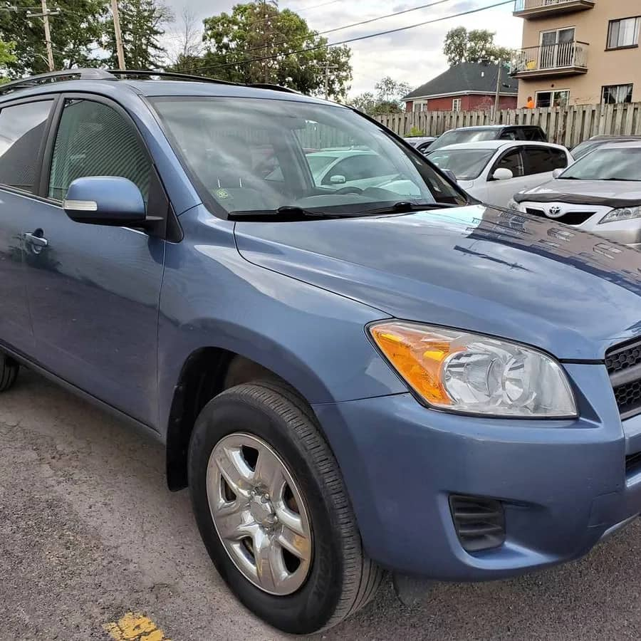 Vente de véhicules automobiles légers d'occasion