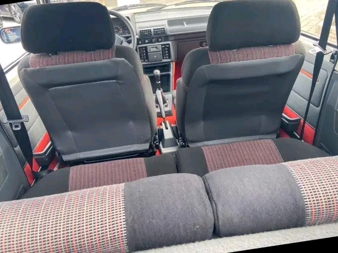 PEUGEOT 205 GTI 1.6 TRÈS BON