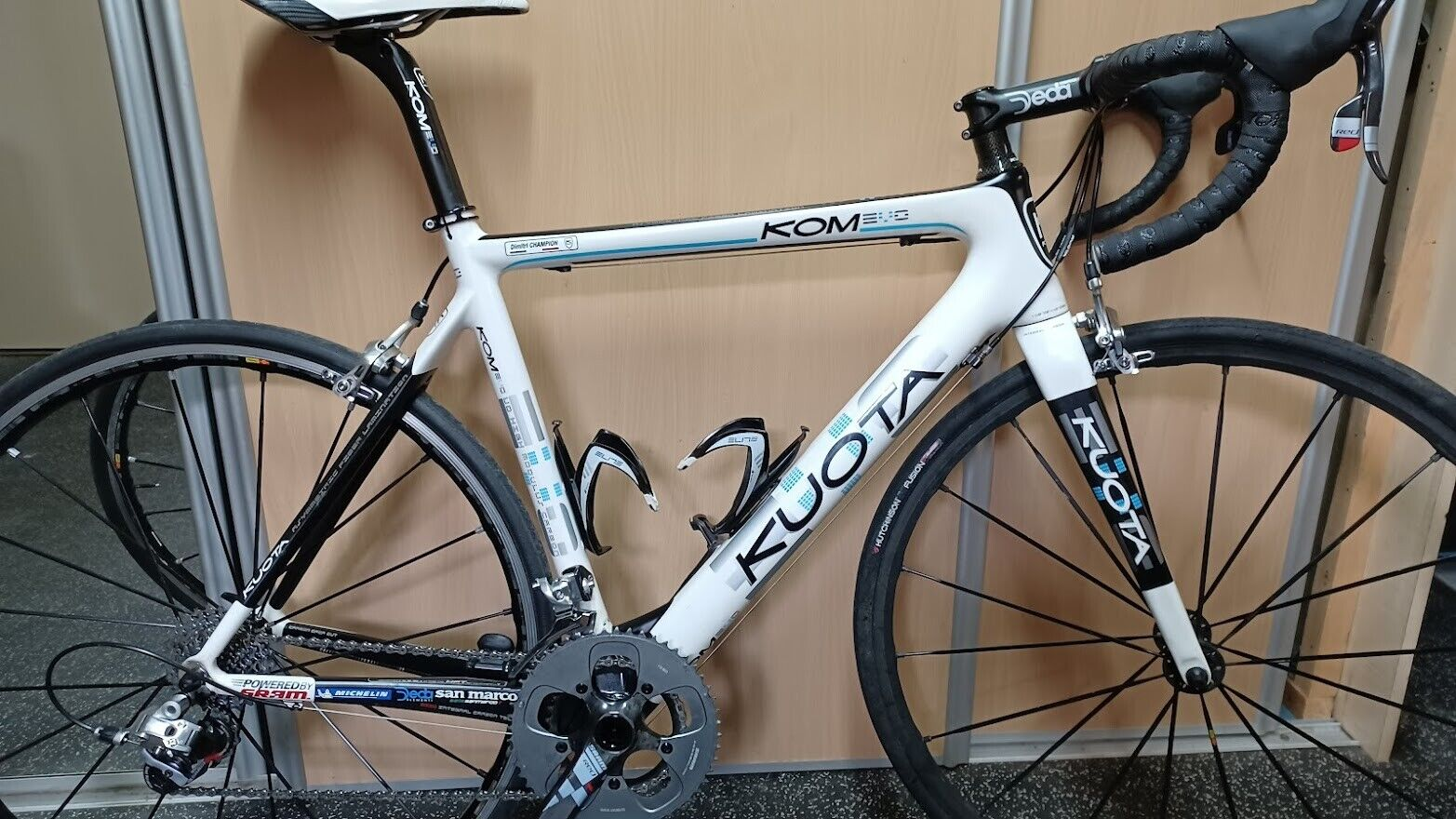 VÉLO DE ROUTE KUOTA KOM