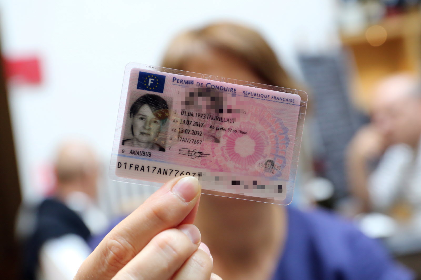 Permis de conduire original et authentique.