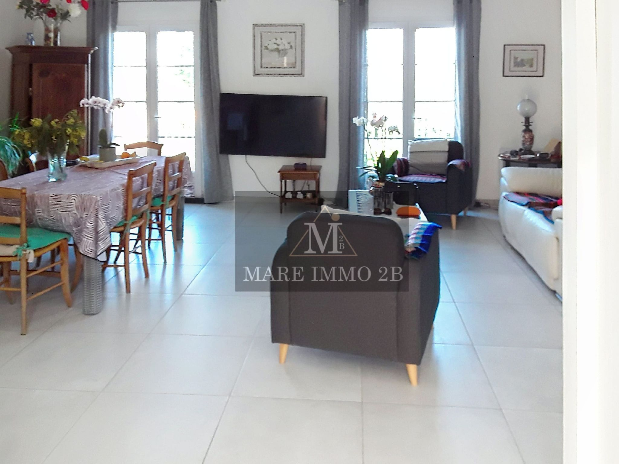 En Exclusivité :Superbe Maison avec Piscine et Dépendance - Photo 1