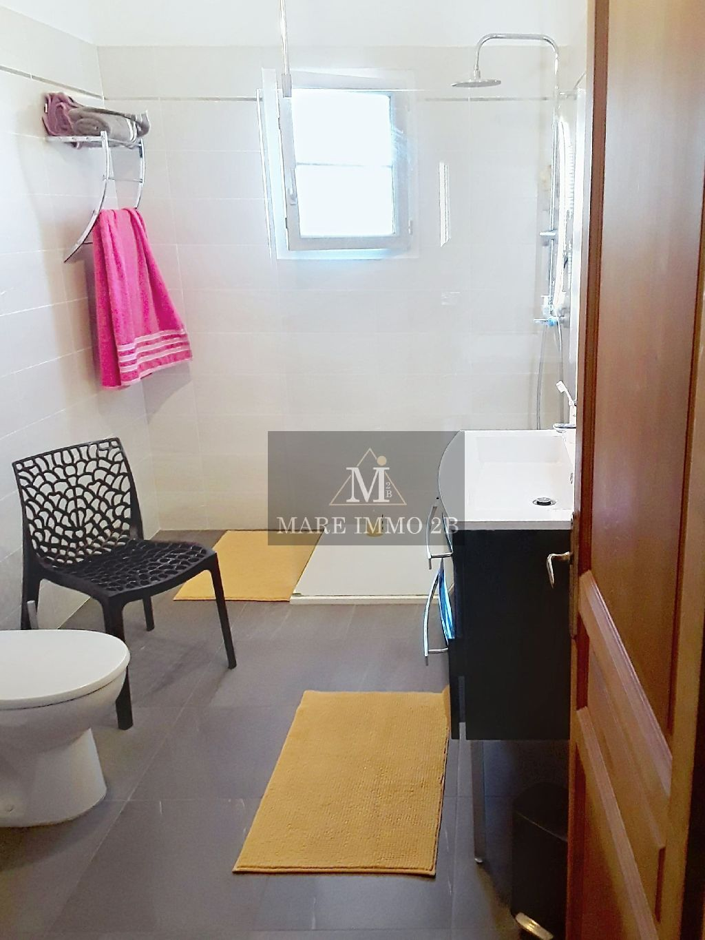 En Exclusivité :Superbe Maison avec Piscine et Dépendance - Miniature 4