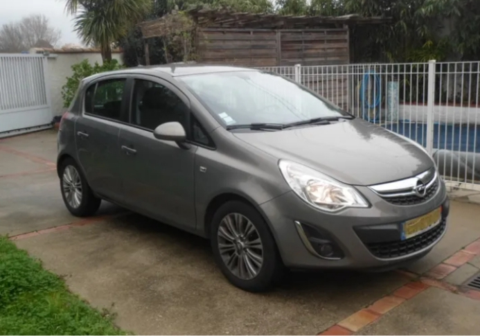 Voiture automatique
Perpignan • 2012 • 54000 km • Essence
8 500 €
