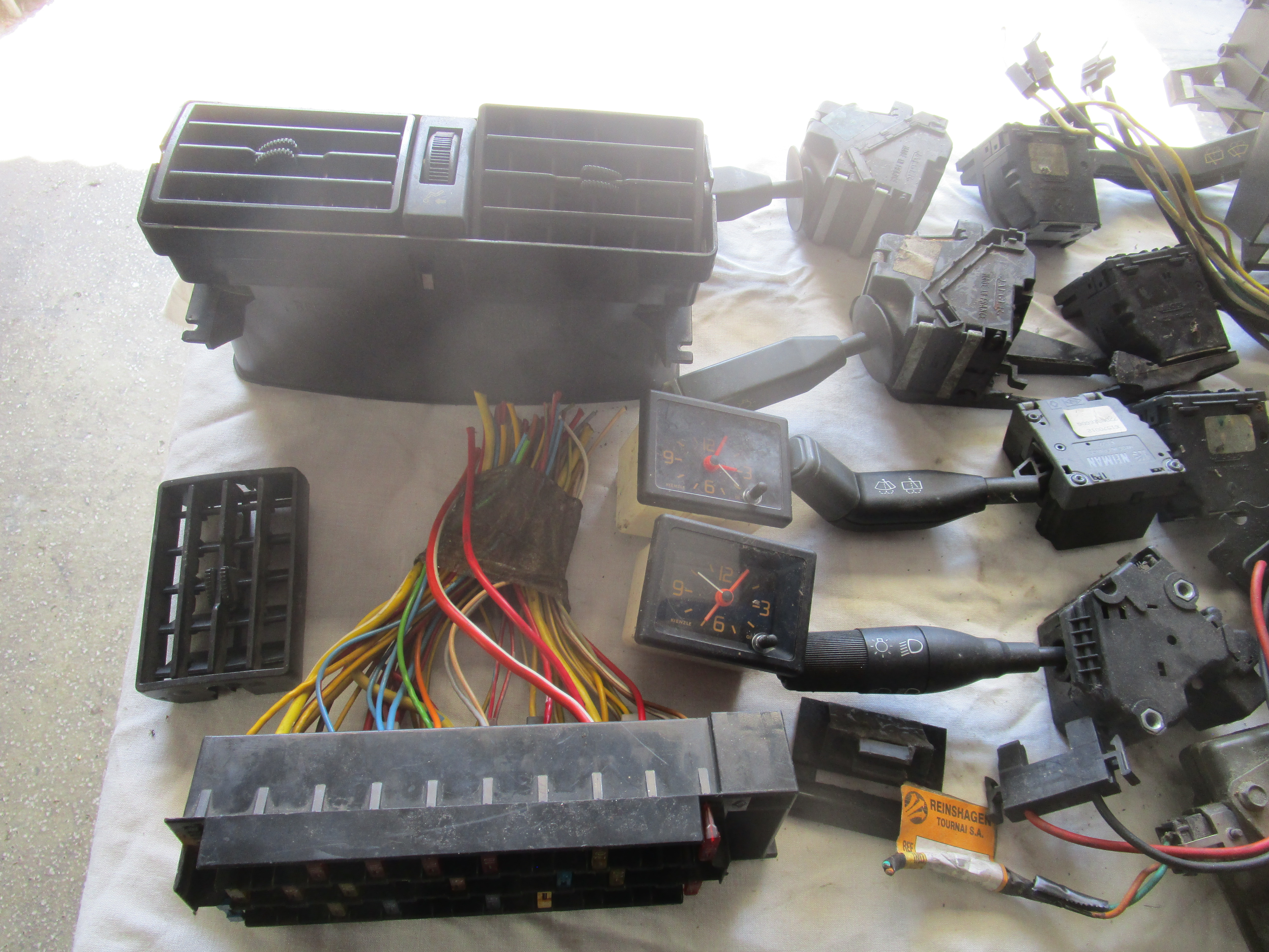 Renault R 19 auto parts - Miniature 2