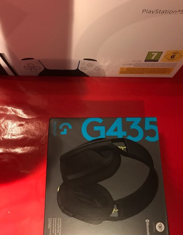 PlayStation5 acheté en magasin avec une garantie de 2ans - Miniature 3