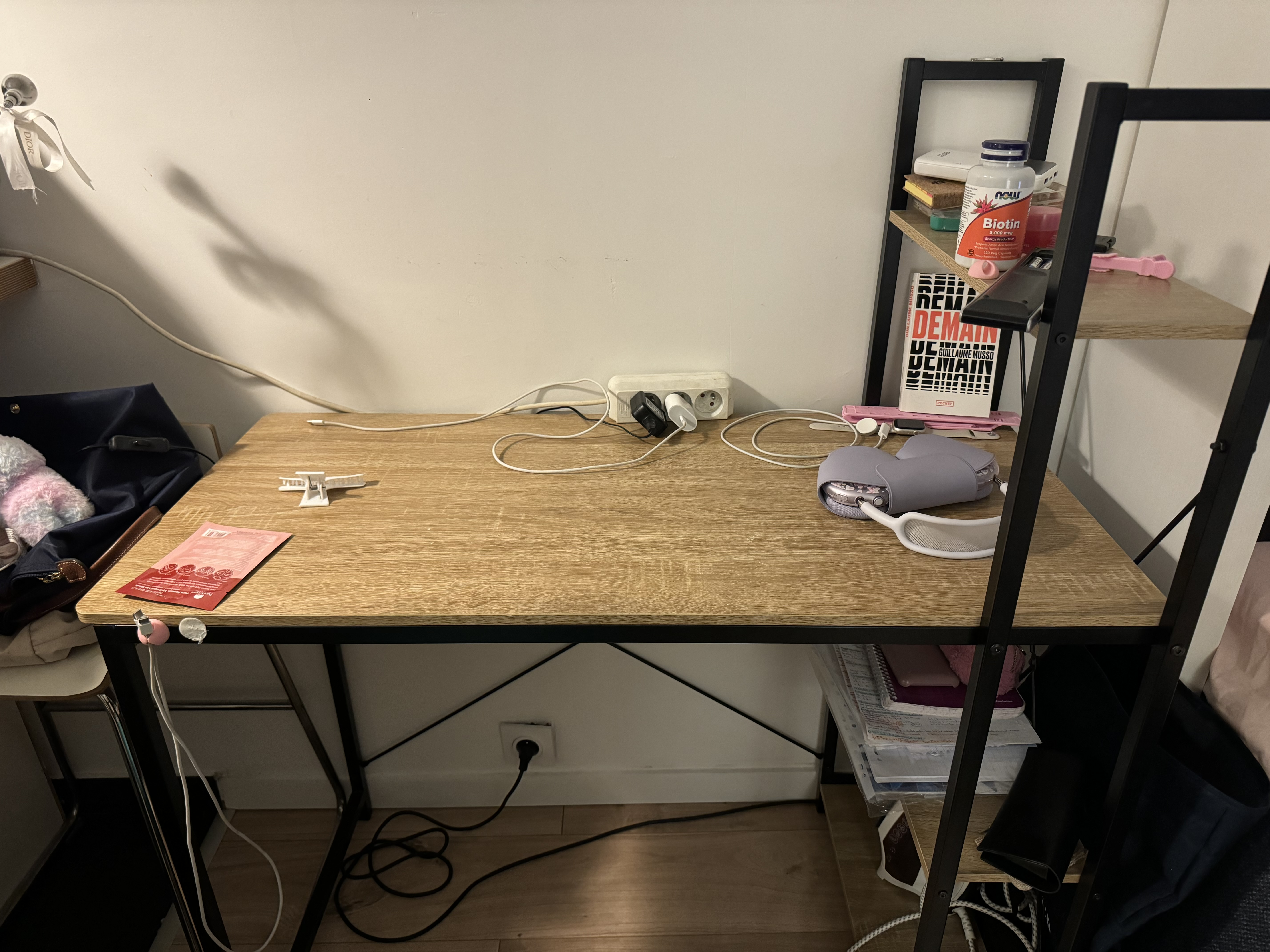 Bureau de travail avec étagères de rangement - Miniature 3