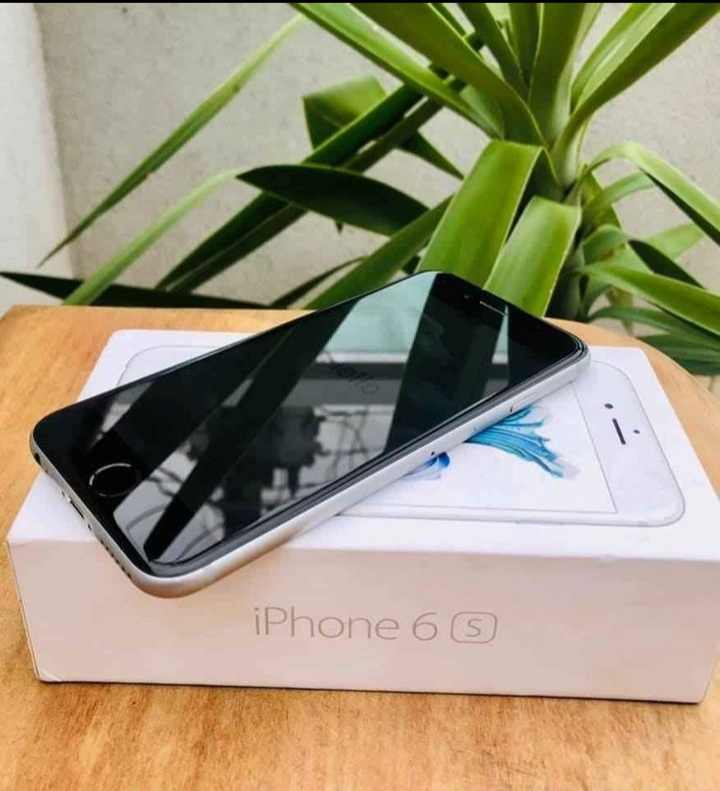 Iphone 6s sous garantie ✅