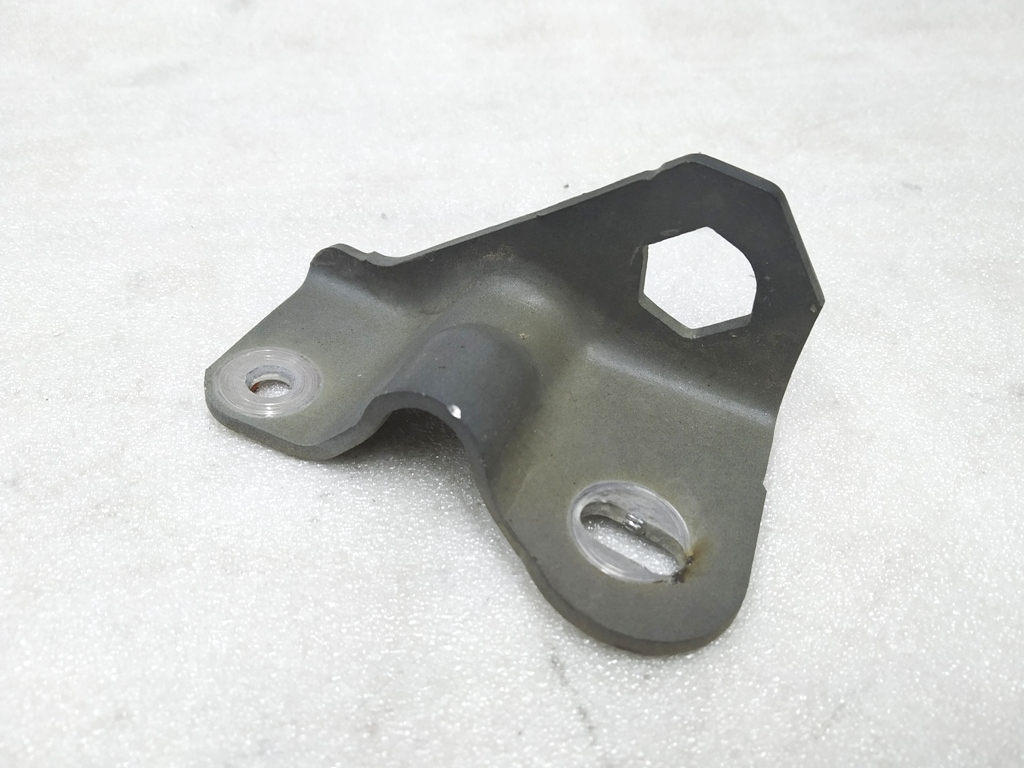 Support de fixation de longeron avant droit Tesla  1069426-KR