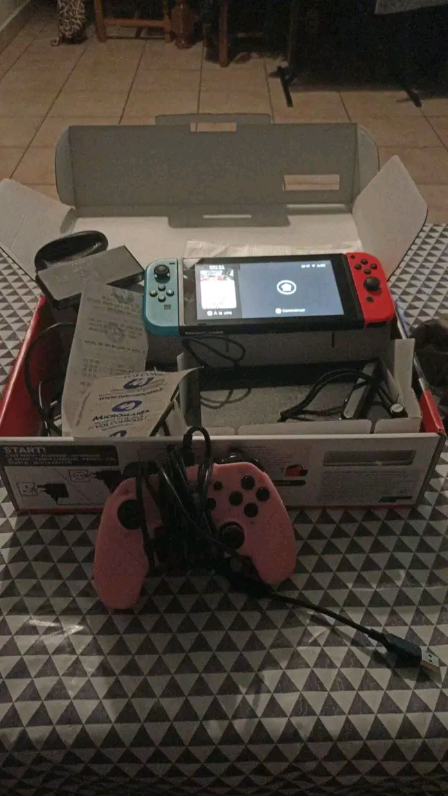 Nintendo Switch - Miniature 2