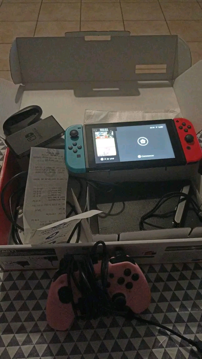Nintendo Switch - Miniature 3