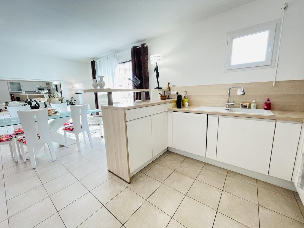 Nouveauté ! T3 Lumineux avec terrasse, vue jardins et montagnes - Proche Plages L18 - Miniature 4