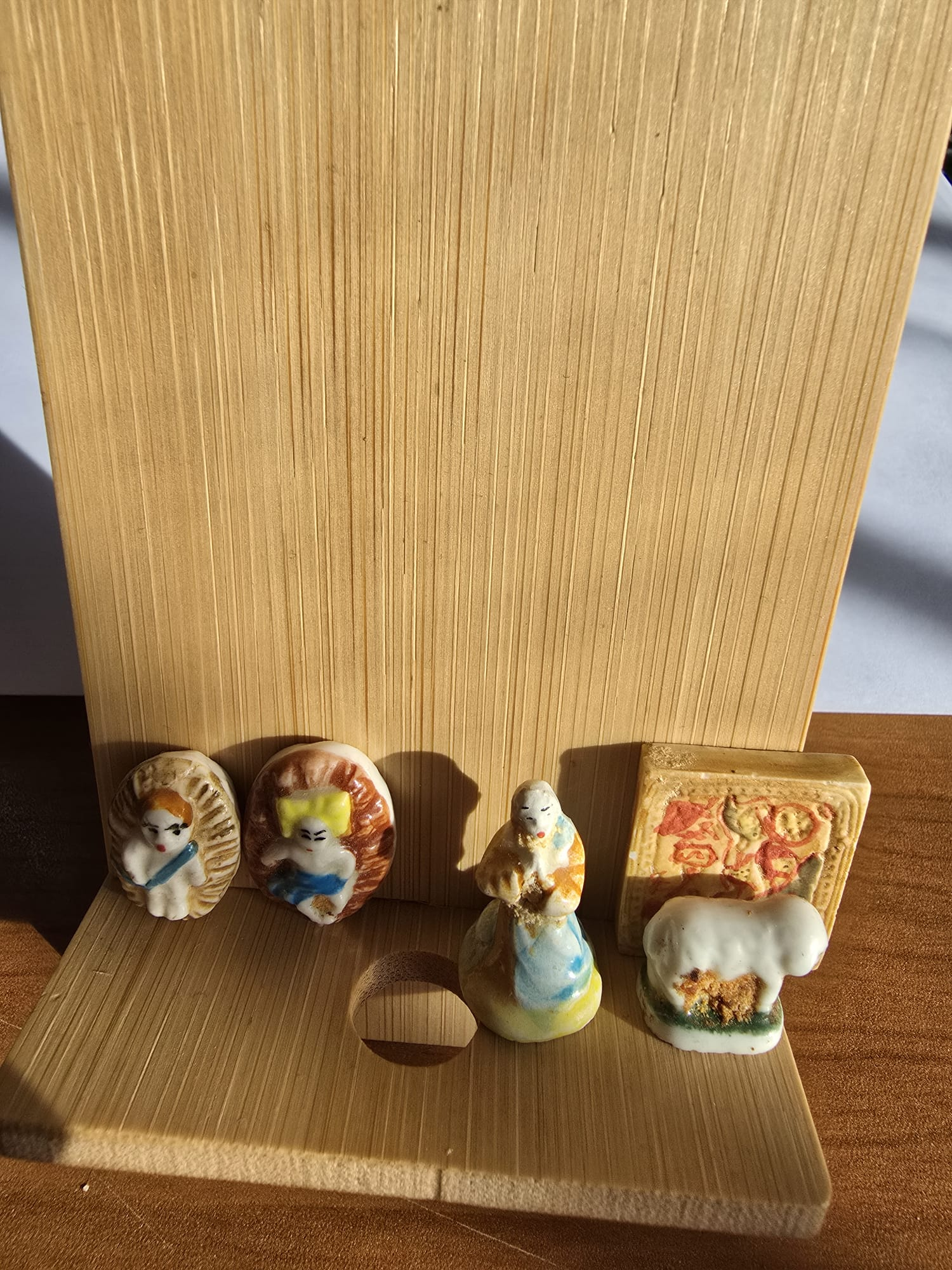 Lot de 20 pièces Disney miniatures en porcelaine - Miniature 3