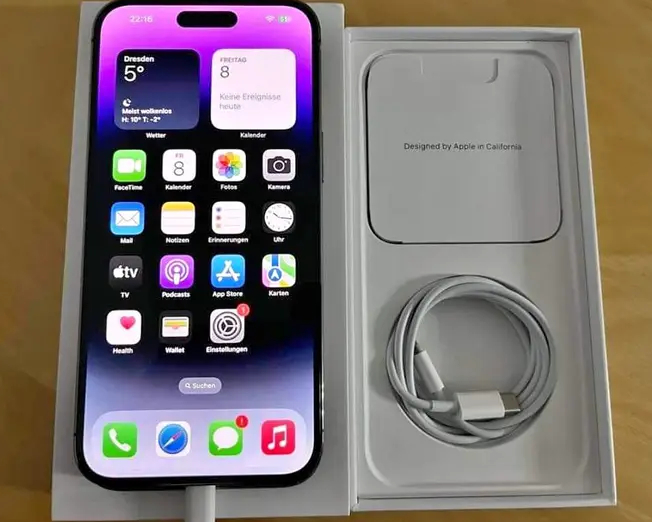 iPhone 14 en parfaite état stokage 256gb