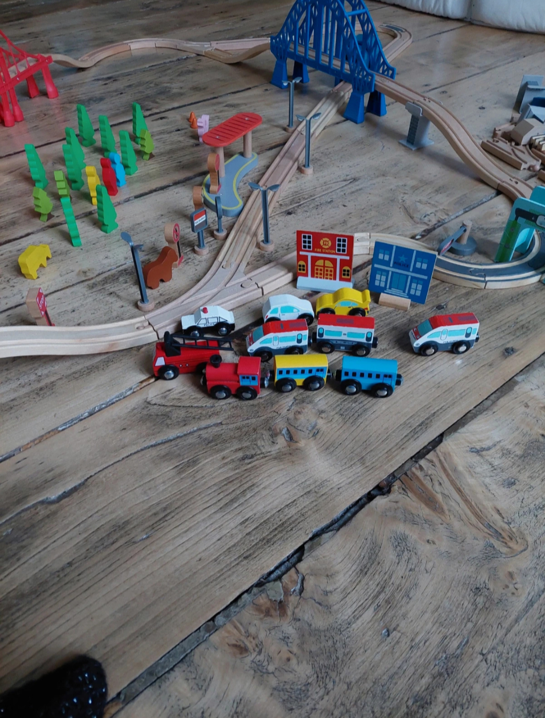 Train en bois lot dans son emballage - Miniature 2