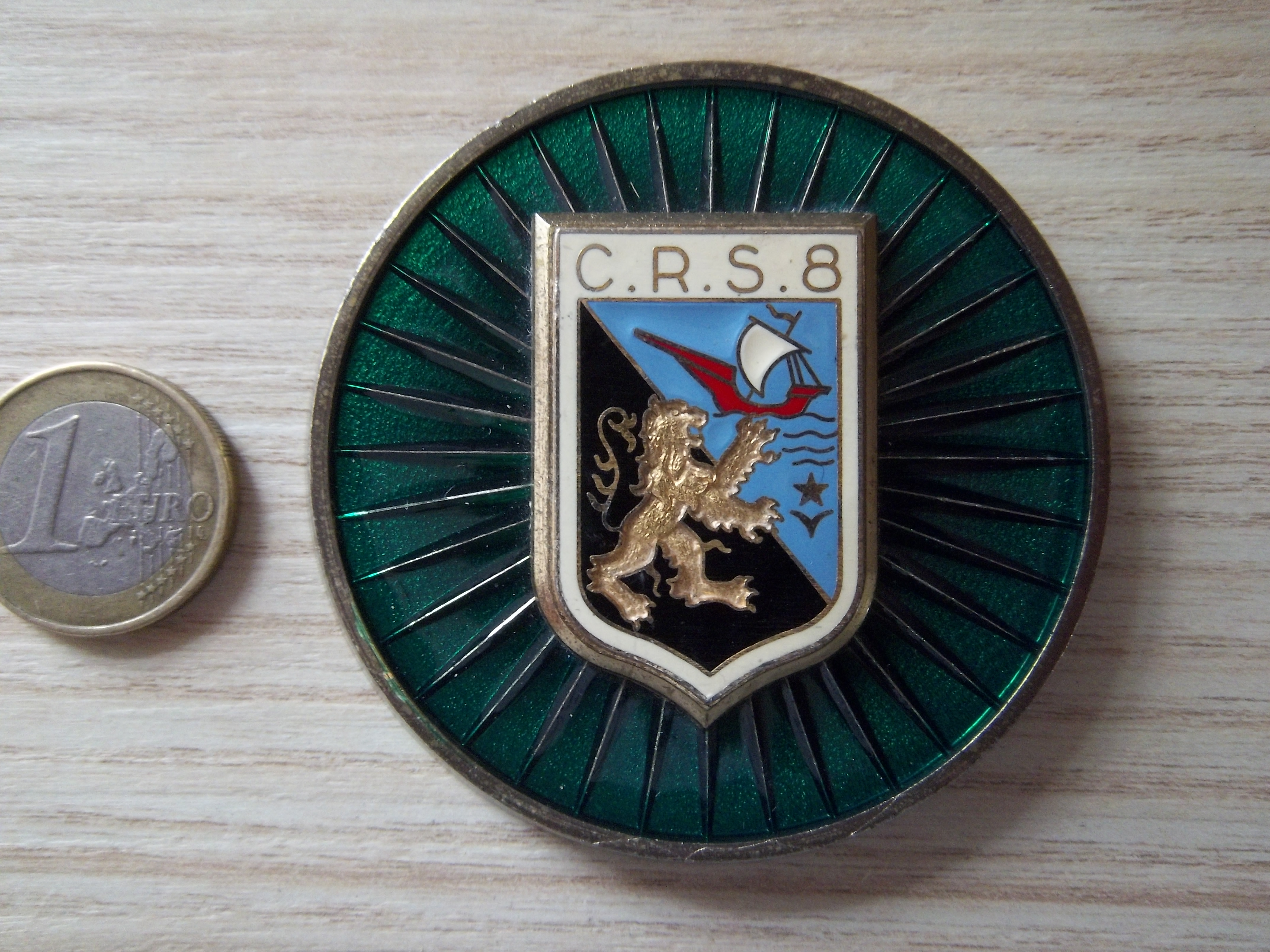Plaque de collection CRS N°8 - Bièvres Essonne - Miniature 2